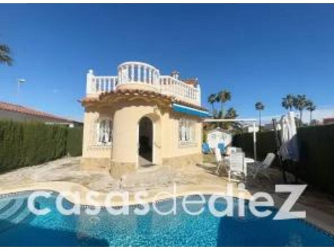 3 soveværelse Villa til salg i Oliva Nova med swimmingpool - € 495.000 (Ref: 9614563)