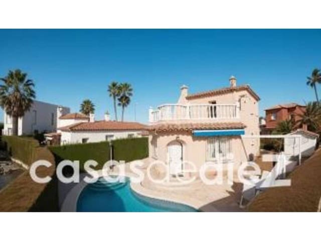 3 soveværelse Villa til salg i Oliva Nova, Oliva med swimmingpool - € 495.000 (Ref: 9614563)