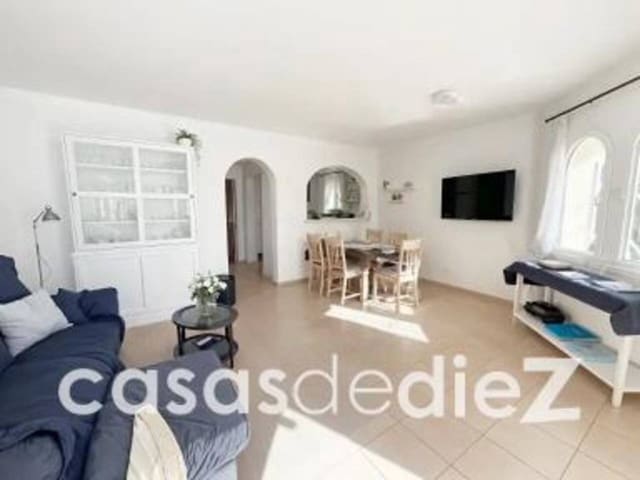 3 soveværelse Villa til salg i Oliva Nova, Oliva med swimmingpool - € 495.000 (Ref: 9614563)