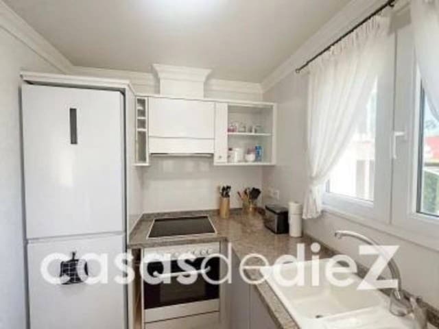 3 soveværelse Villa til salg i Oliva Nova, Oliva med swimmingpool - € 495.000 (Ref: 9614563)