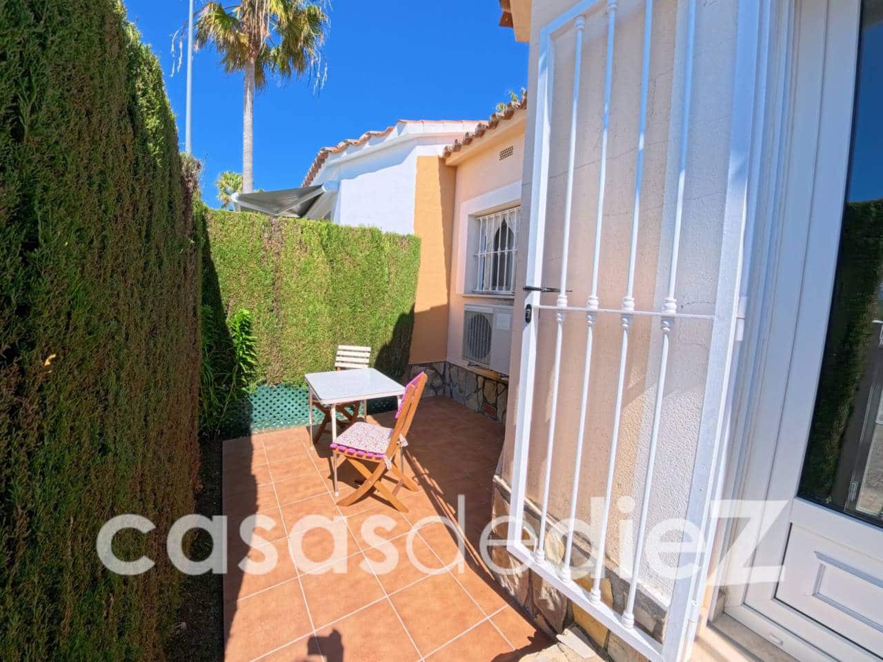 2 sovrum Radhus till salu i Oliva Nova med pool - 228 500 € (Ref: 9689914)