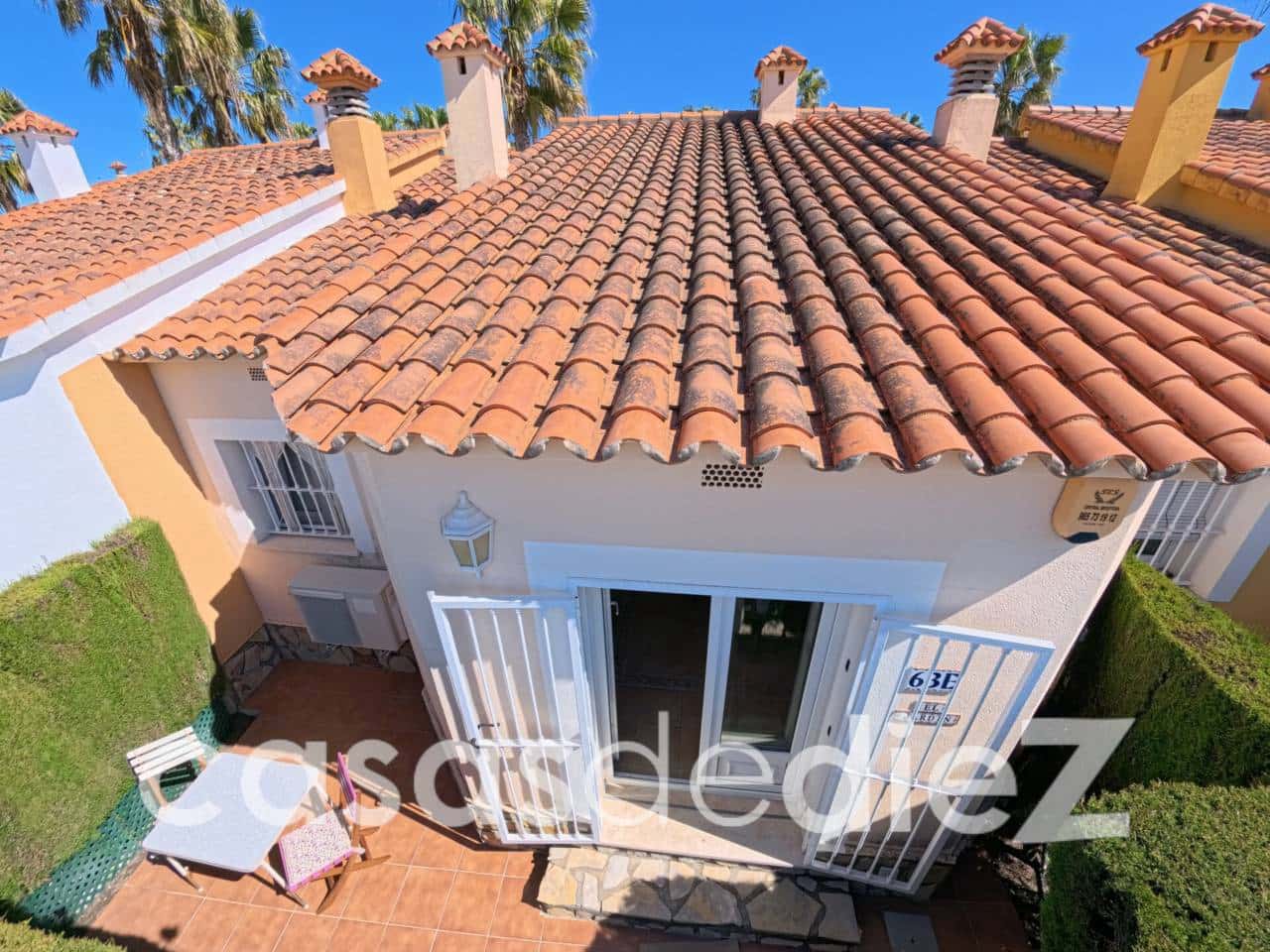 2 sovrum Radhus till salu i Oliva Nova med pool - 228 500 € (Ref: 9689914)