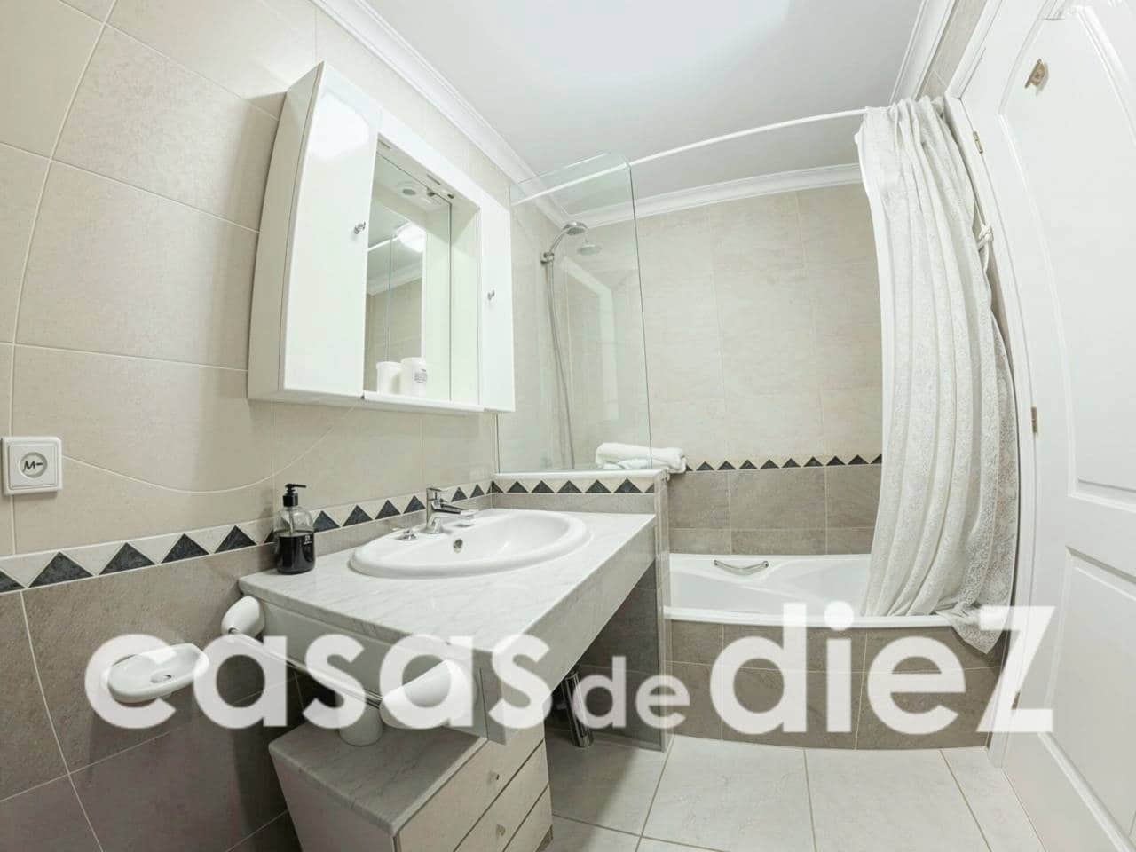 2 makuuhuone Asunto myytävänä paikassa Oliva Nova mukana uima-altaan 
autotalli - 280 000 € (Ref: 9689915)