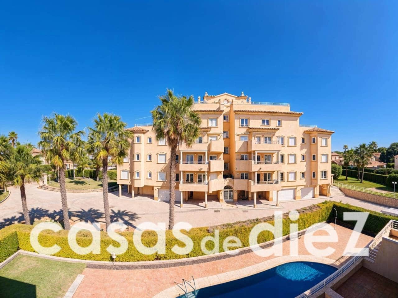 1 quarto Apartamento para venda em Oliva Nova com piscina garagem - 180 000 € (Ref: 9689916)