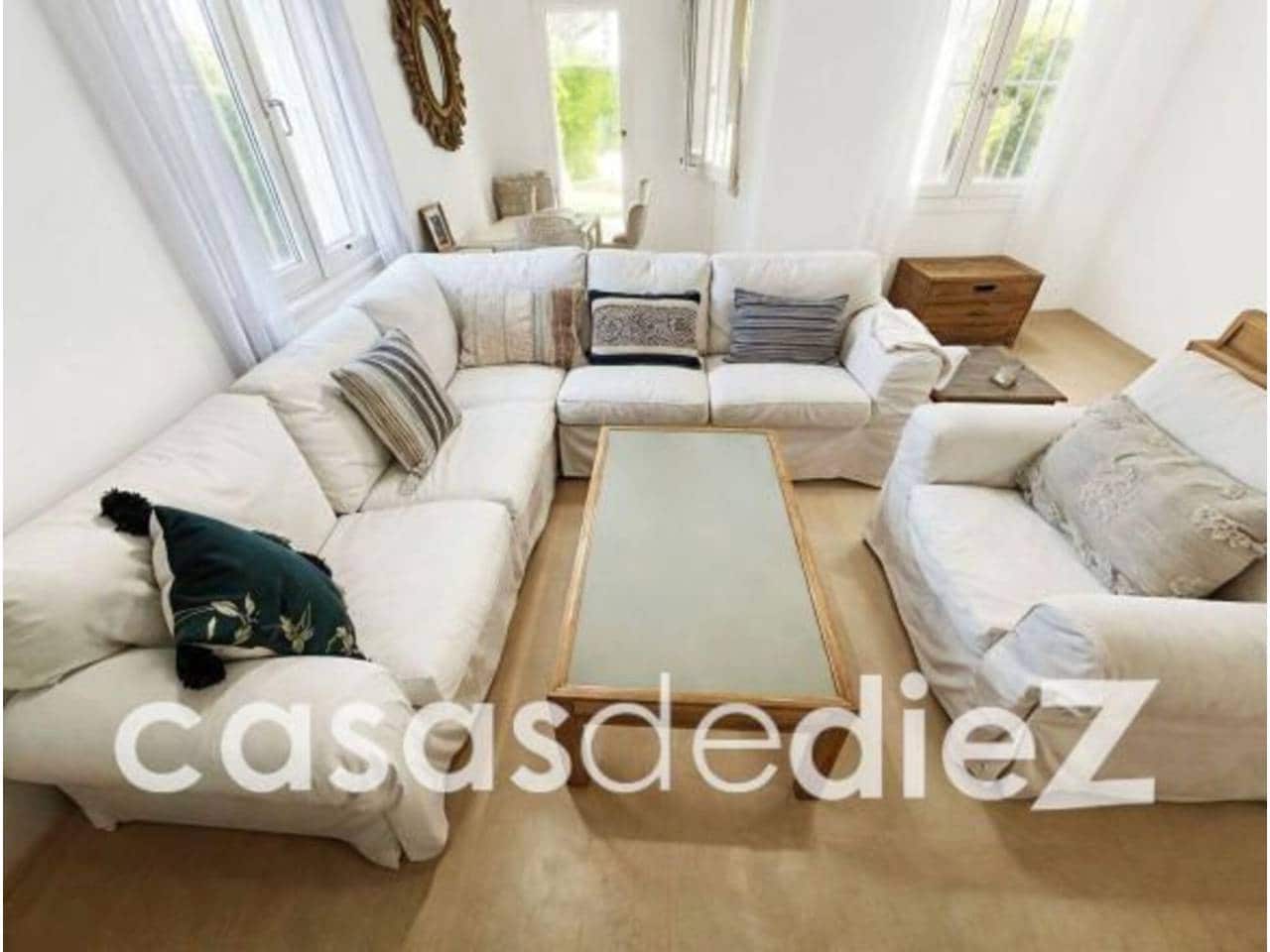 Chalet de 3 habitaciones en Oliva Nova en venta con piscina - 640.000 € (Ref: 9714367)