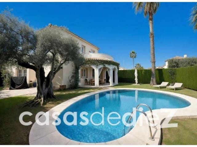 3 bedroom Villa for sale in Oliva Nova, Oliva with pool - € 640,000 (Ref: 9714367)