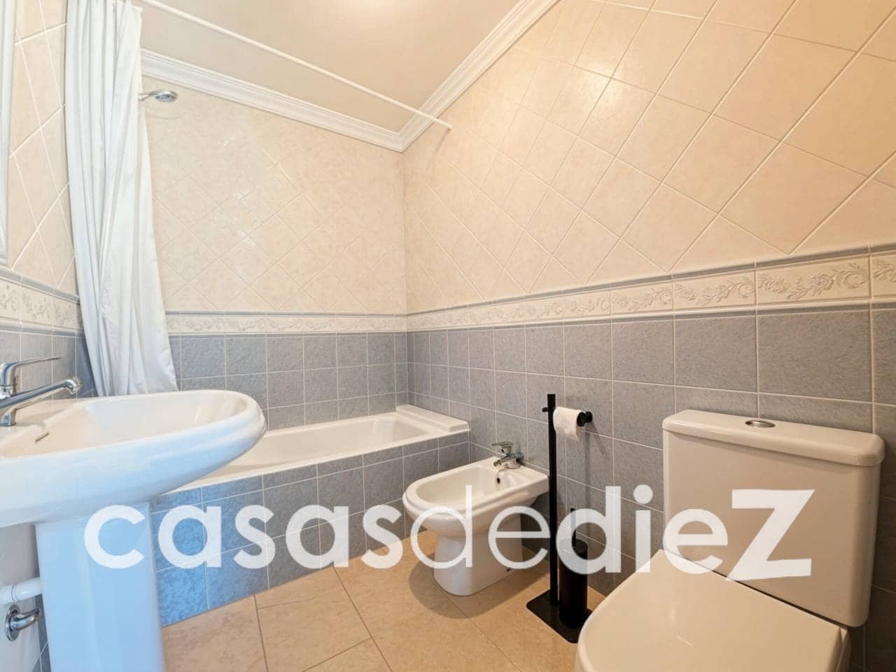 4 camera da letto Casa in vendita in Oliva Nova con piscina garage - 462.000 € (Rif: 9788105)