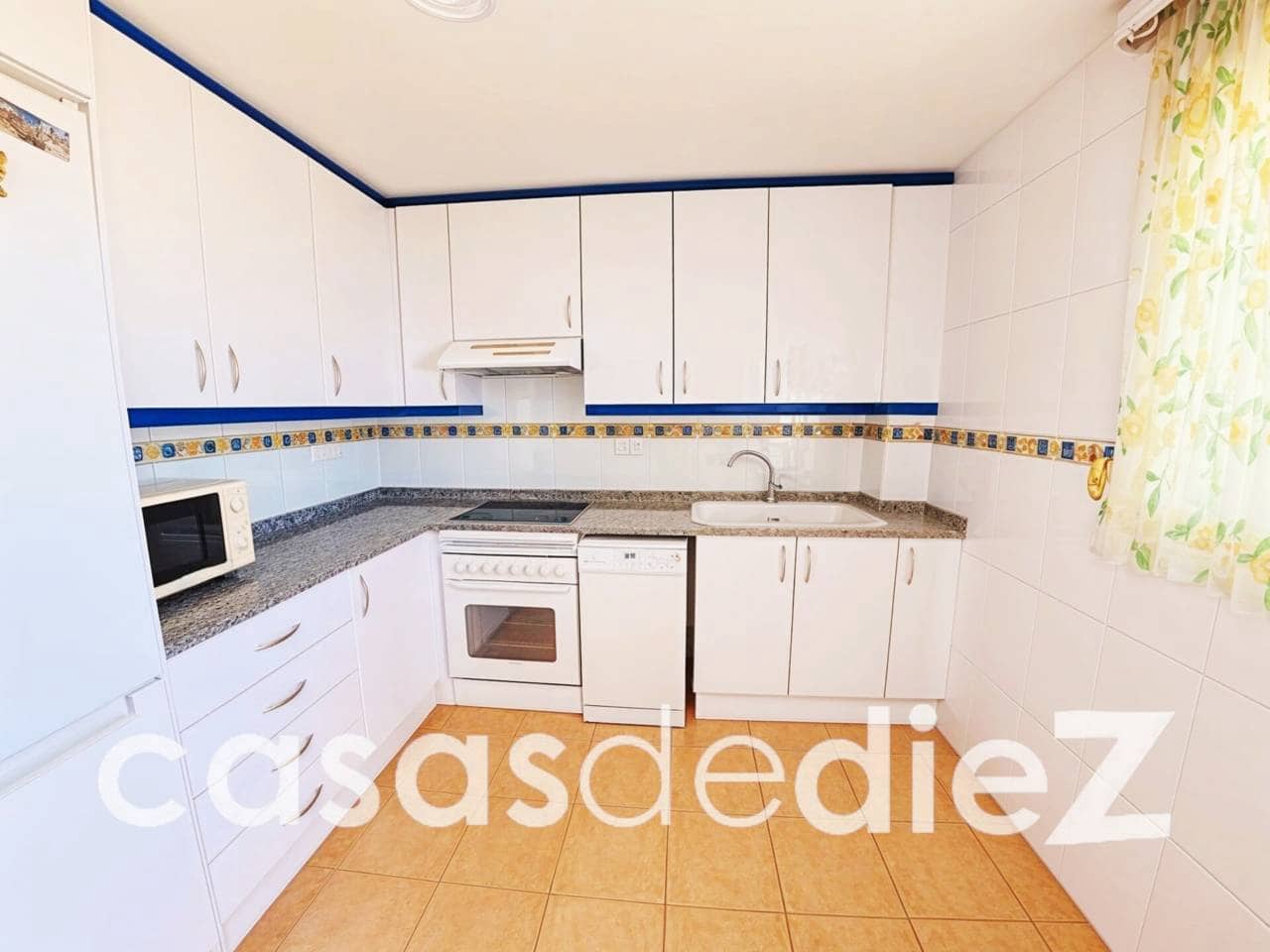 4 sypialnia Dom na sprzedaż w Miasto Walencja z basenem garażem - 315 000 € (Ref: 9793837)