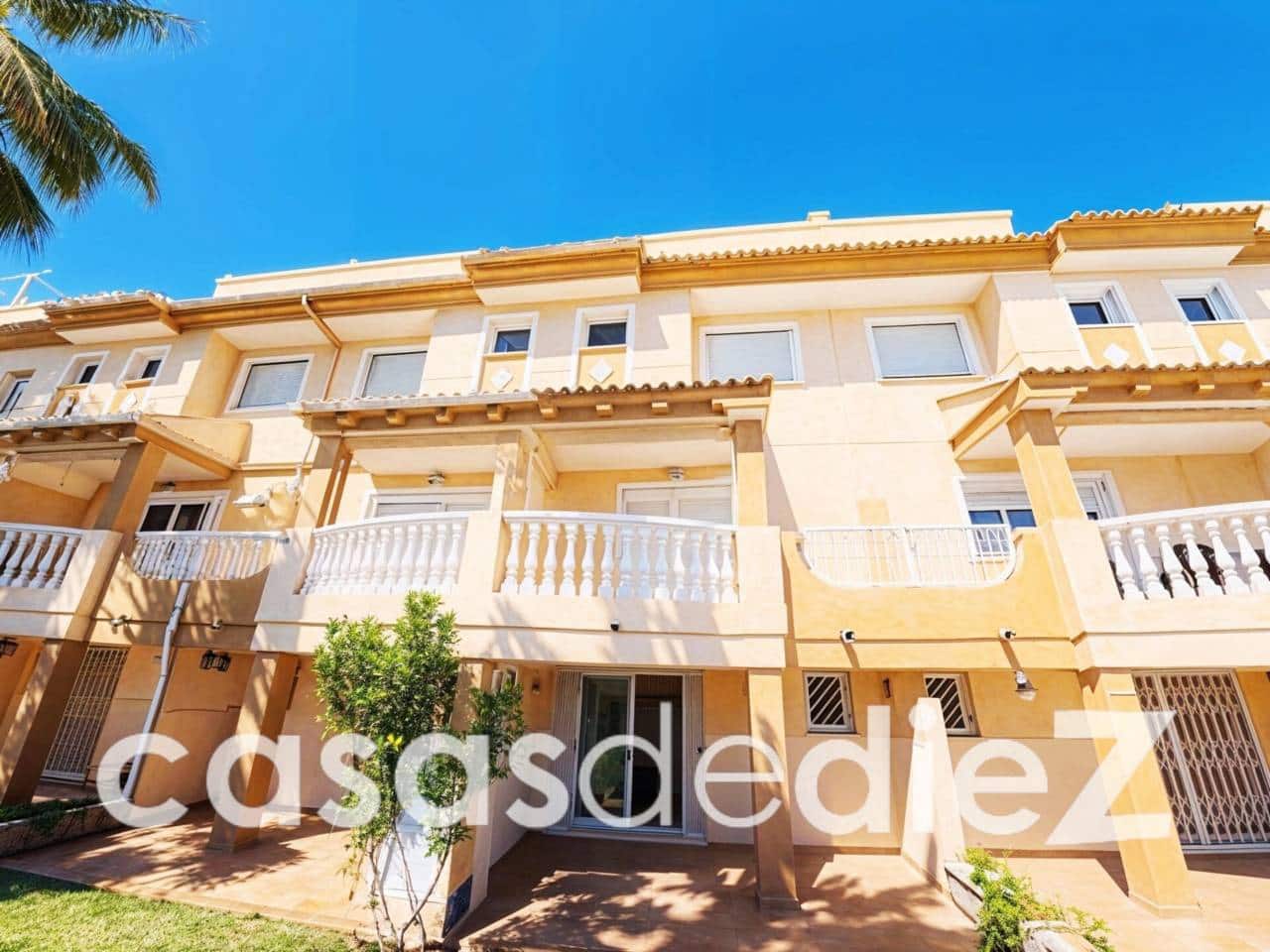 4 sypialnia Dom na sprzedaż w Miasto Walencja z basenem garażem - 315 000 € (Ref: 9793837)