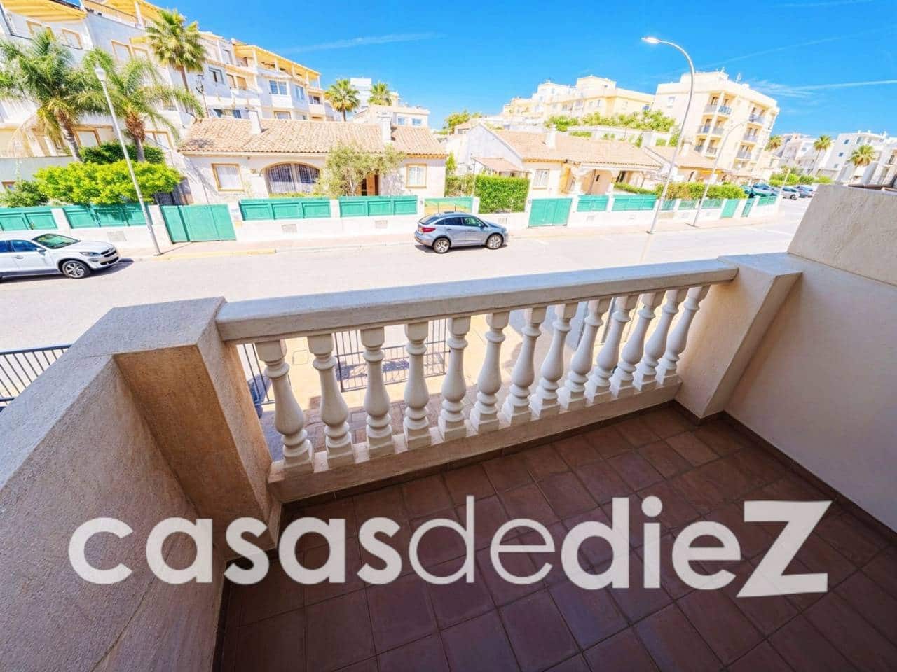 4 sypialnia Dom na sprzedaż w Miasto Walencja z basenem garażem - 315 000 € (Ref: 9793837)