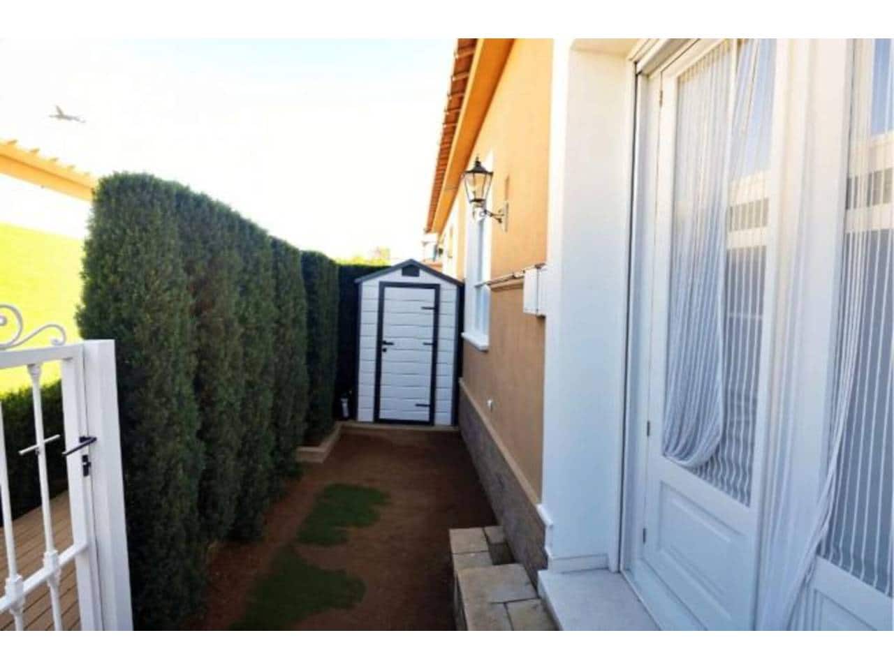 2 quarto Casa em Banda para venda em Oliva Nova com piscina - 235 000 € (Ref: 9816926)