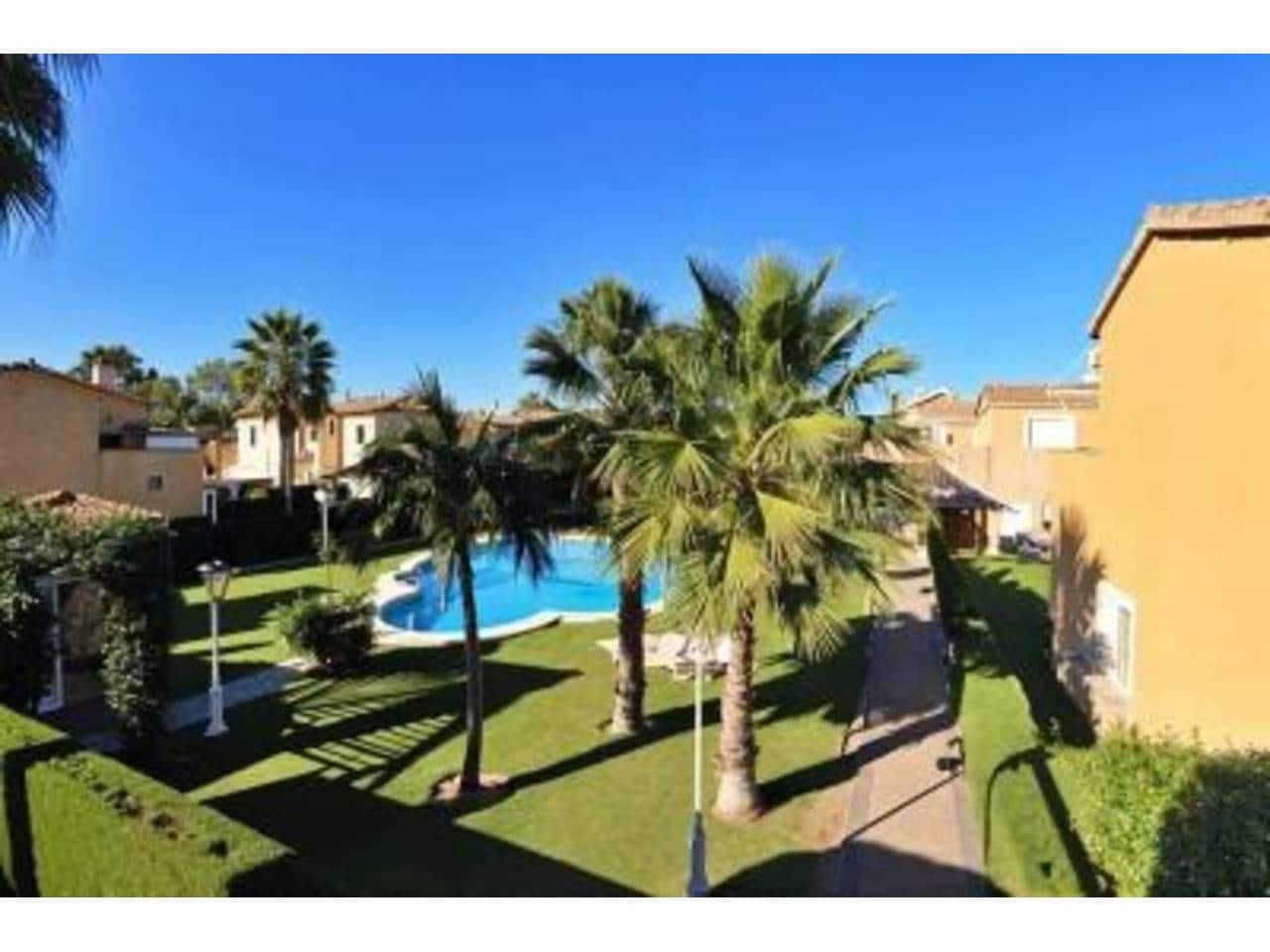 2 quarto Casa em Banda para venda em Oliva Nova com piscina - 235 000 € (Ref: 9816926)
