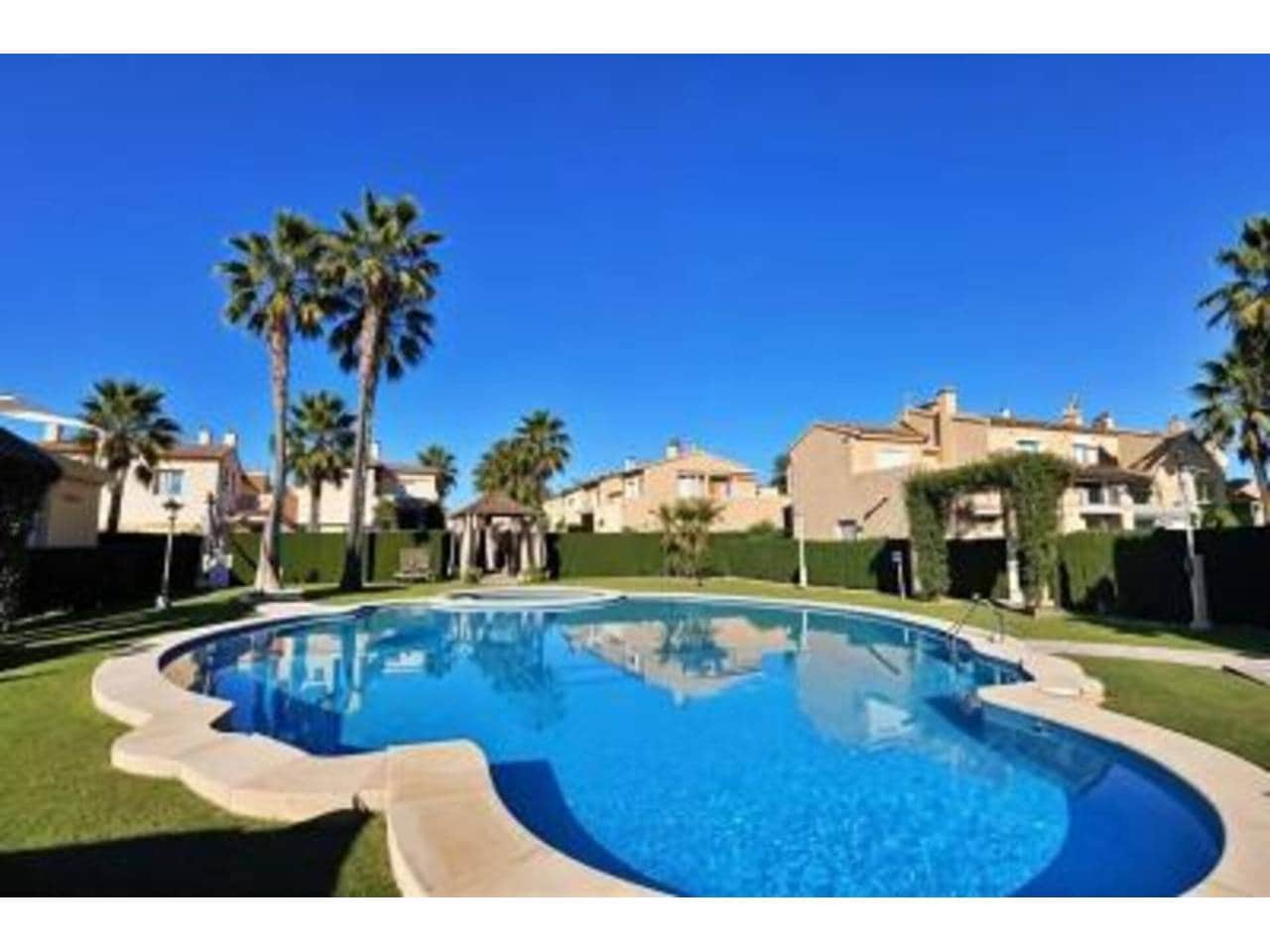 2 quarto Casa em Banda para venda em Oliva Nova com piscina - 235 000 € (Ref: 9816926)