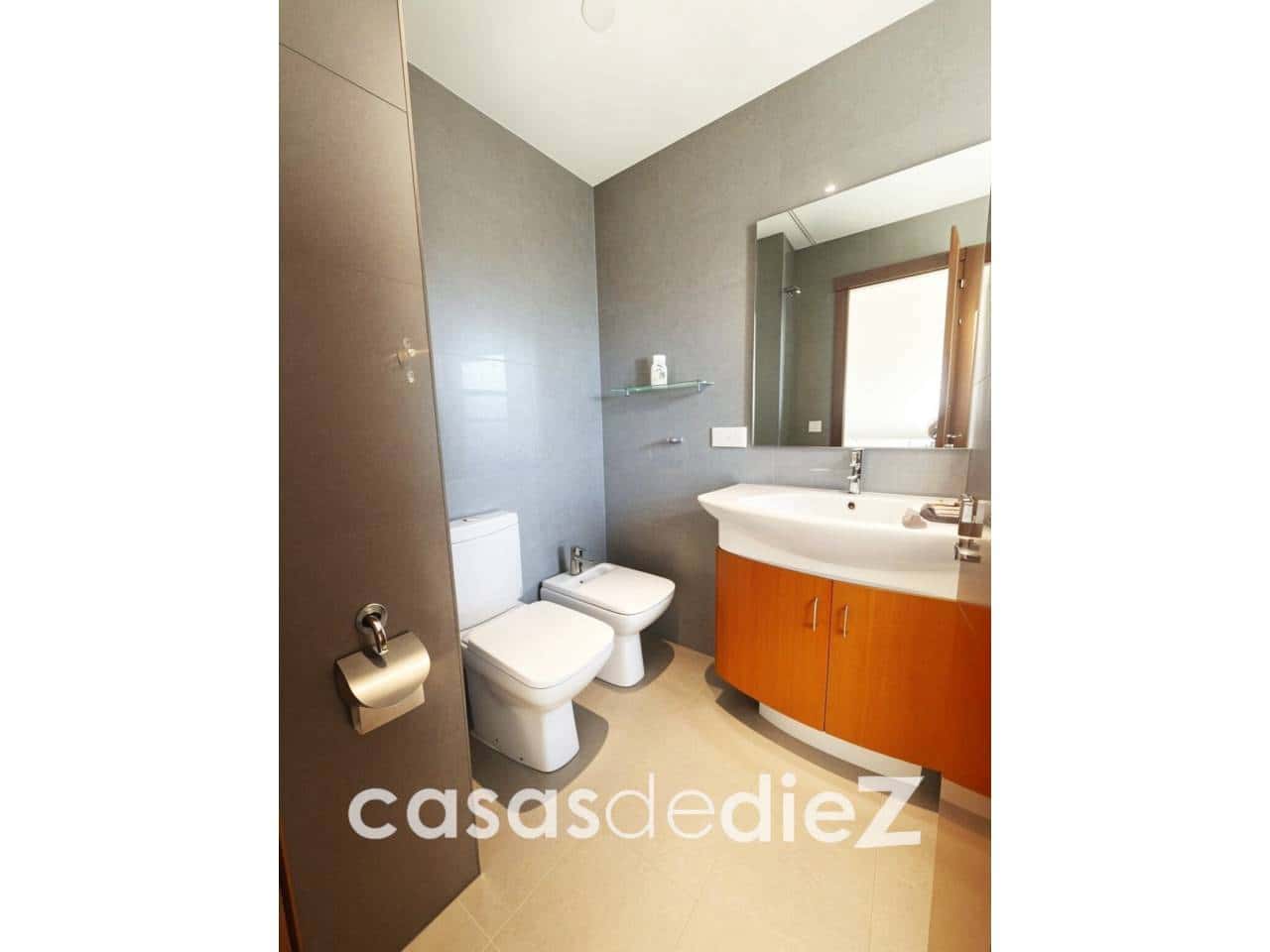 3 bedroom Penthouse for sale in Denia with pool garage - € 685,000 (Ref: 9863894)