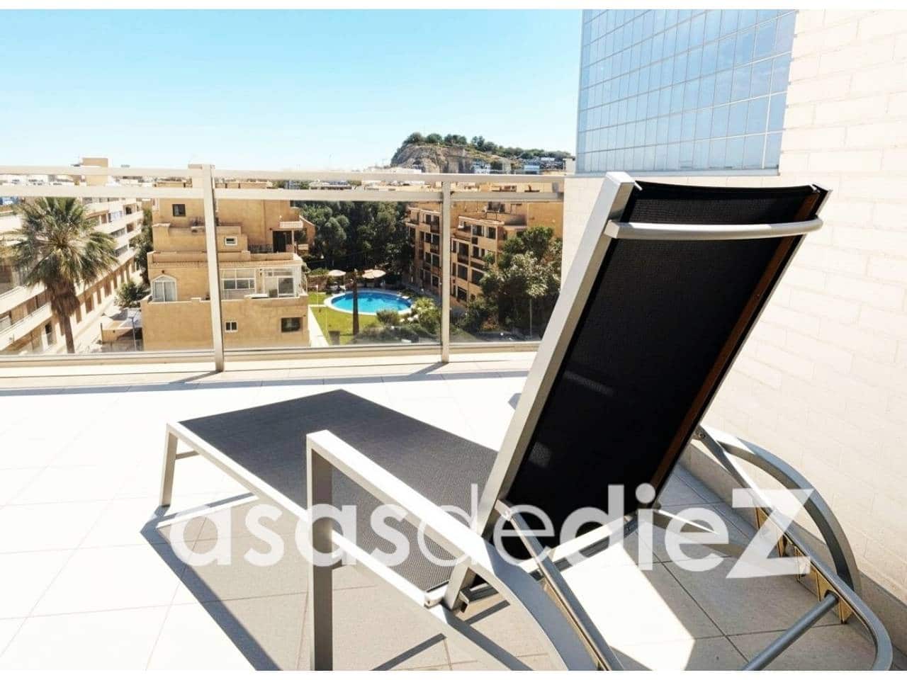 3 bedroom Penthouse for sale in Denia with pool garage - € 685,000 (Ref: 9863894)