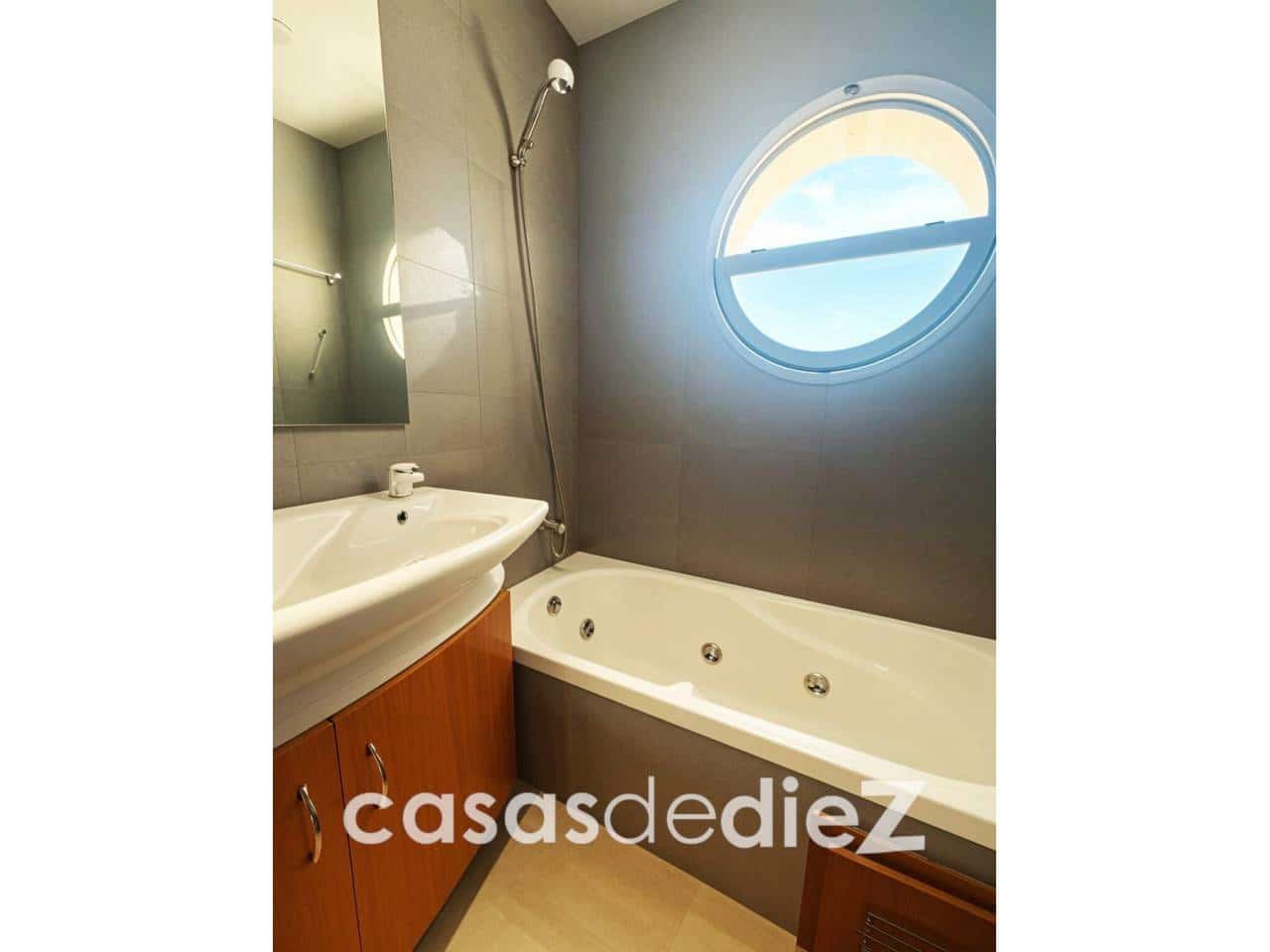 3 bedroom Penthouse for sale in Denia with pool garage - € 685,000 (Ref: 9863894)