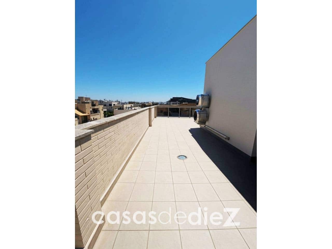 3 bedroom Penthouse for sale in Denia with pool garage - € 685,000 (Ref: 9863894)