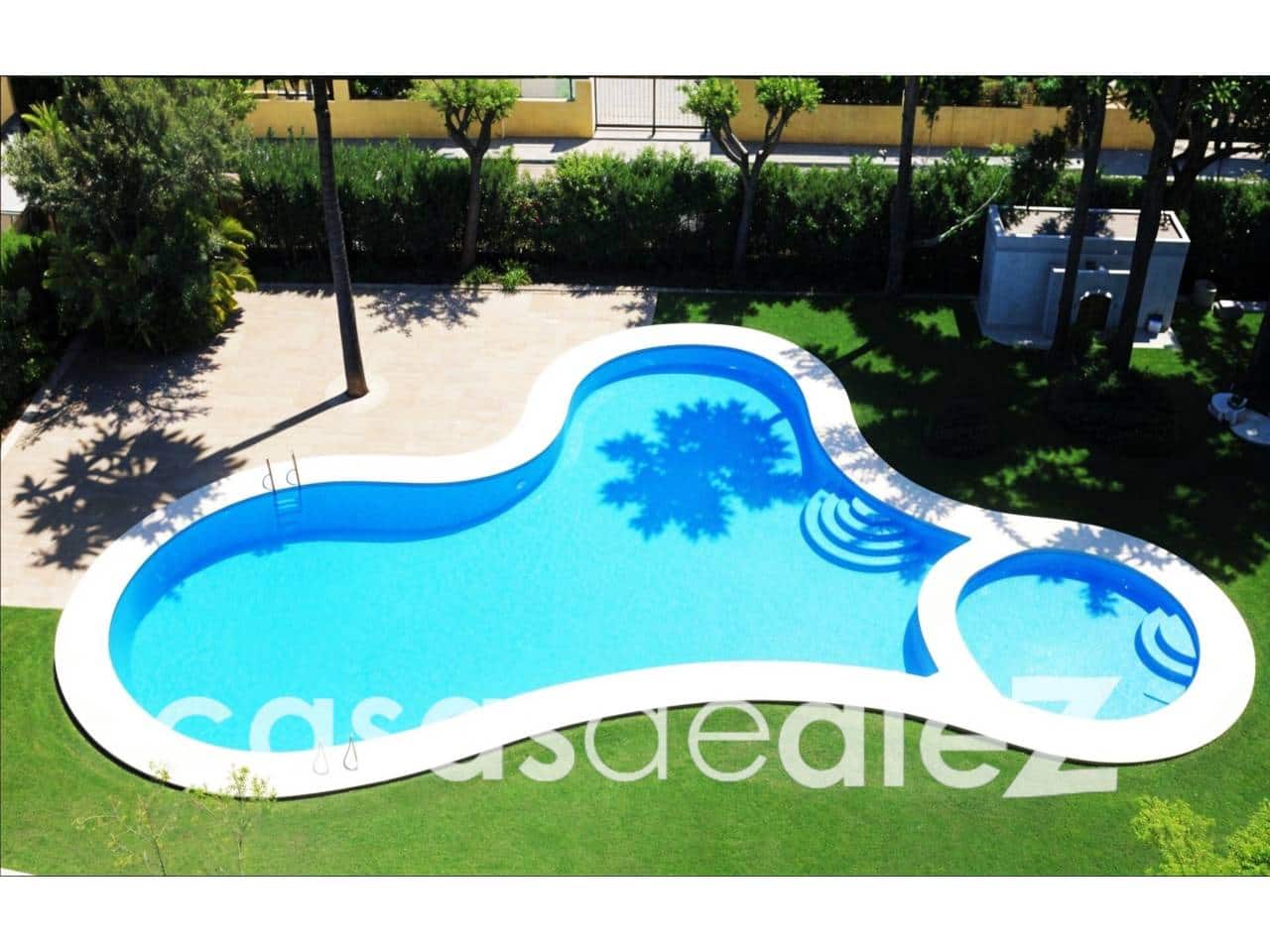 3 bedroom Penthouse for sale in Denia with pool garage - € 685,000 (Ref: 9863894)