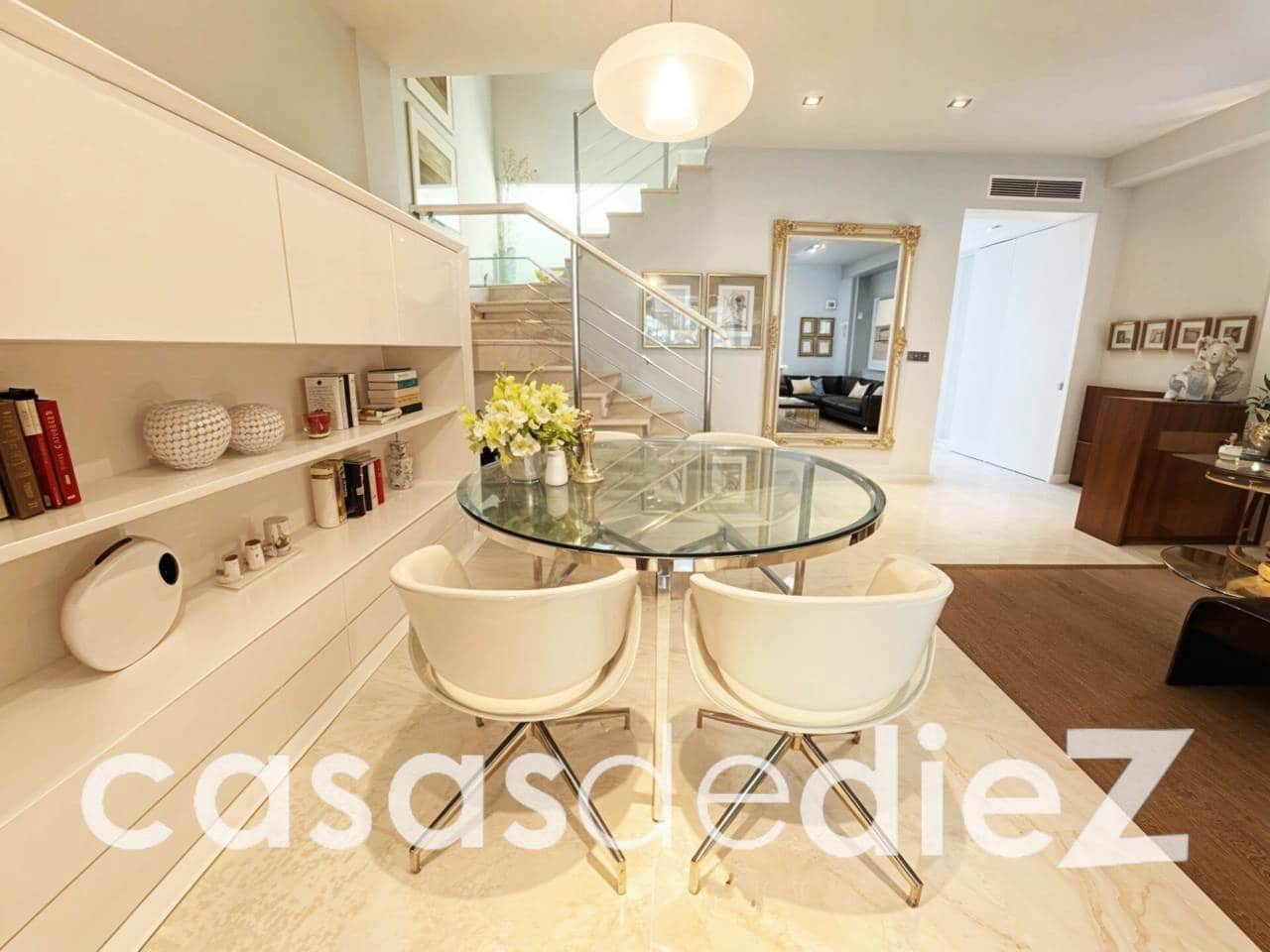 Casa de 3 habitaciones en Oliva en venta con garaje - 455.000 € (Ref: 9891527)