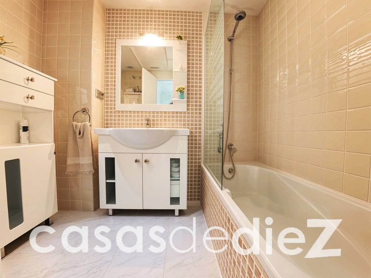 Casa de 3 habitaciones en Oliva en venta con garaje - 455.000 € (Ref: 9891527)