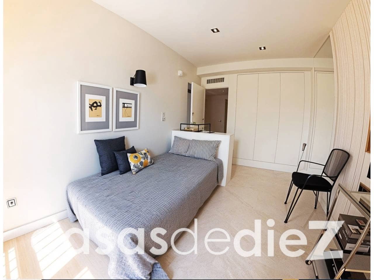 Casa de 3 habitaciones en Oliva en venta con garaje - 455.000 € (Ref: 9891527)