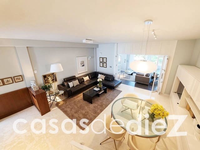 Casa de 3 habitaciones en Oliva en venta con garaje - 455.000 € (Ref: 9891527)