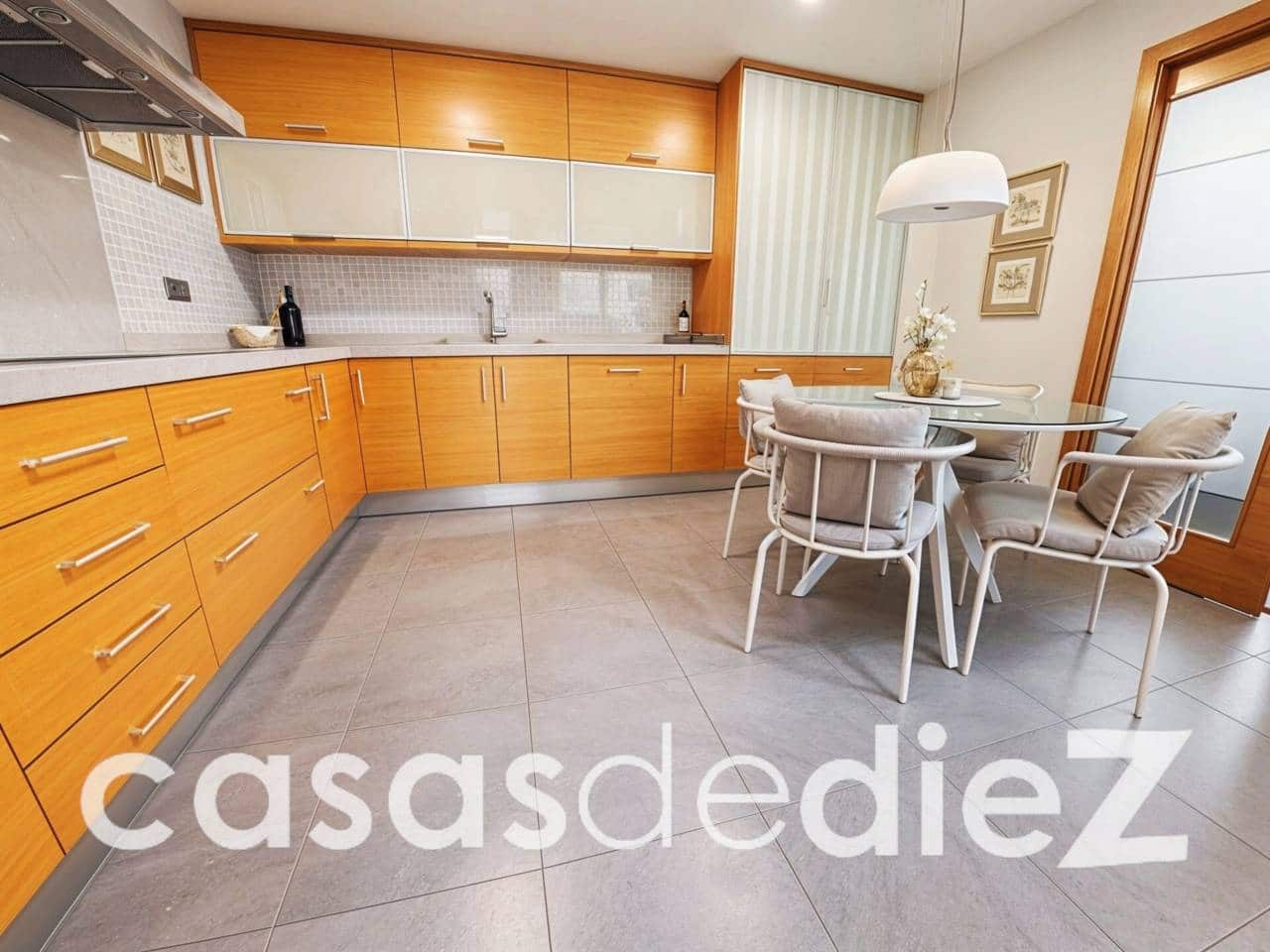 Casa de 3 habitaciones en Oliva en venta con garaje - 455.000 € (Ref: 9891527)