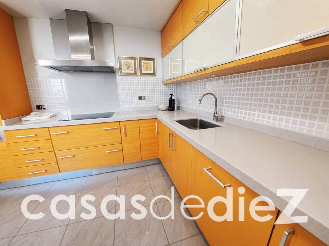 Casa de 3 habitaciones en Oliva en venta con garaje - 455.000 € (Ref: 9891527)