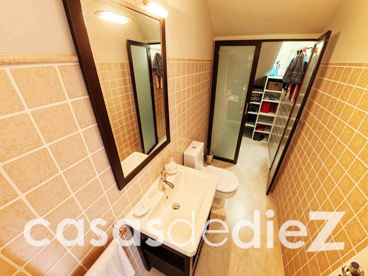 Casa de 3 habitaciones en Oliva en venta con garaje - 455.000 € (Ref: 9891527)
