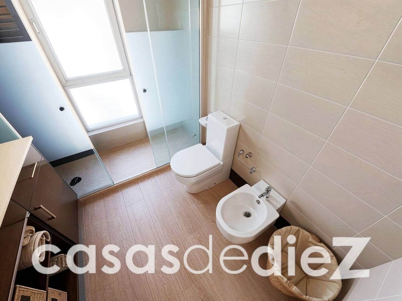 Casa de 3 habitaciones en Oliva en venta con garaje - 455.000 € (Ref: 9891527)