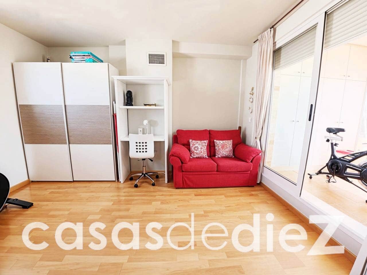 Casa de 3 habitaciones en Oliva en venta con garaje - 455.000 € (Ref: 9891527)
