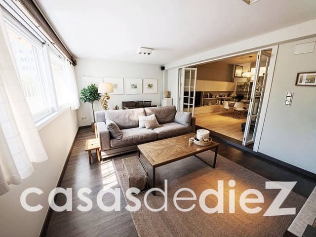 Casa de 3 habitaciones en Oliva en venta con garaje - 455.000 € (Ref: 9891527)