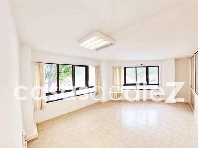 5 soverom Kontor til leie i Oliva - € 650 (Ref: 9976725)