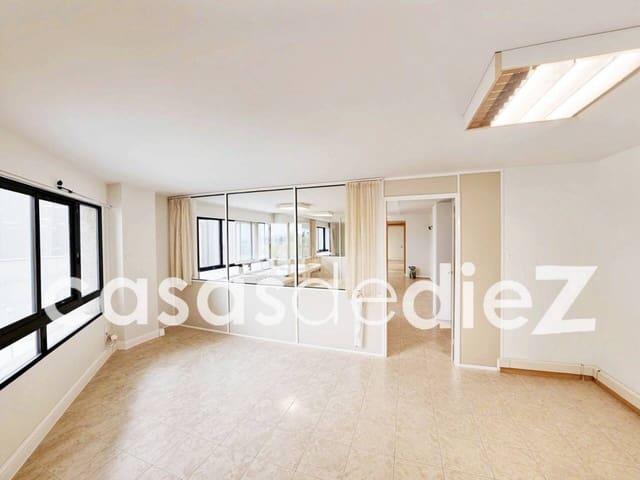 5 soverom Kontor til leie i Oliva - € 650 (Ref: 9976725)