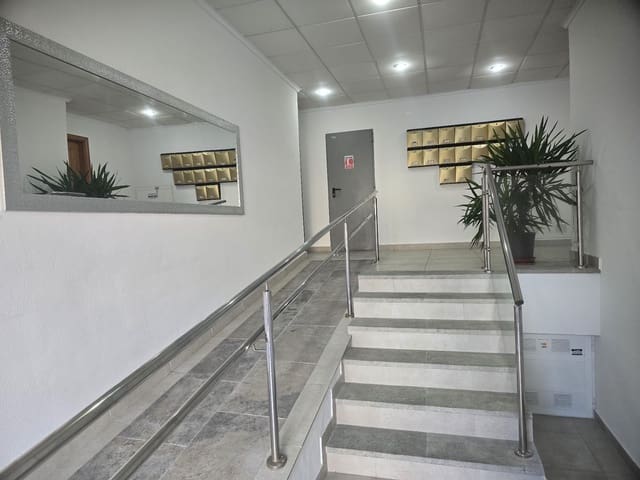 2 slaapkamer Penthouse te koop in Torrevieja - € 126.900 (Ref: 9285666)