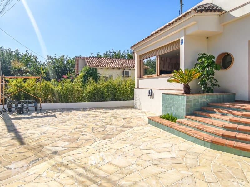 4 bedroom Villa for sale in Gandia with pool garage - € 440,000 (Ref: 10061712)
