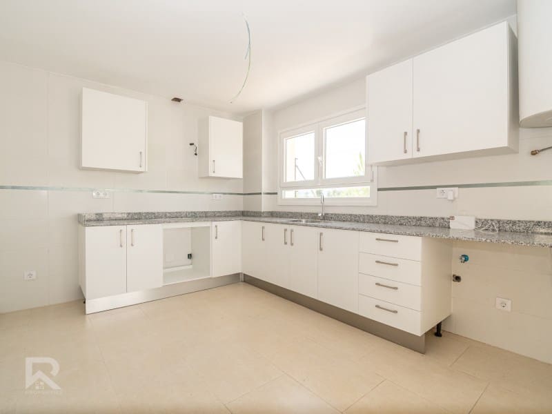 3 soverom Hus til salgs i Benicolet med svømmebasseng garasje - € 255 000 (Ref: 10124277)