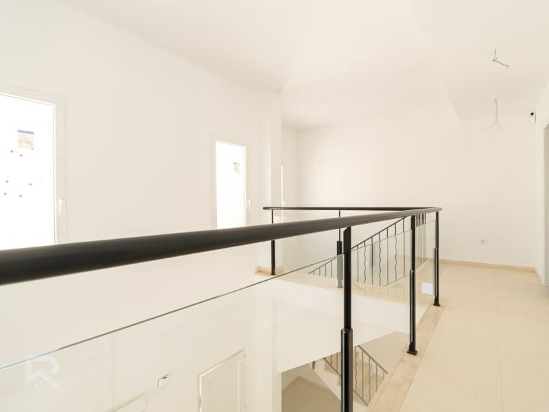 3 soverom Hus til salgs i Benicolet med svømmebasseng garasje - € 255 000 (Ref: 10124277)