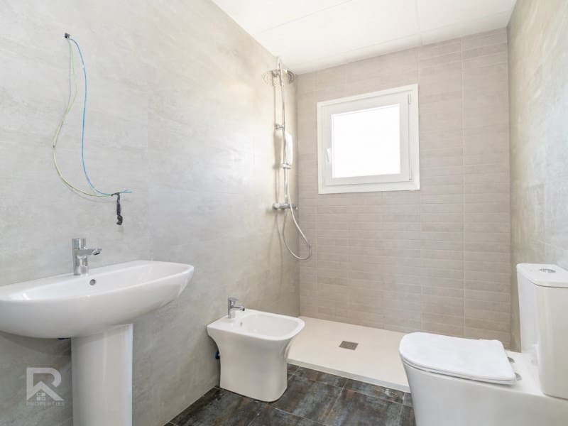 3 soverom Hus til salgs i Benicolet med svømmebasseng garasje - € 255 000 (Ref: 10124277)