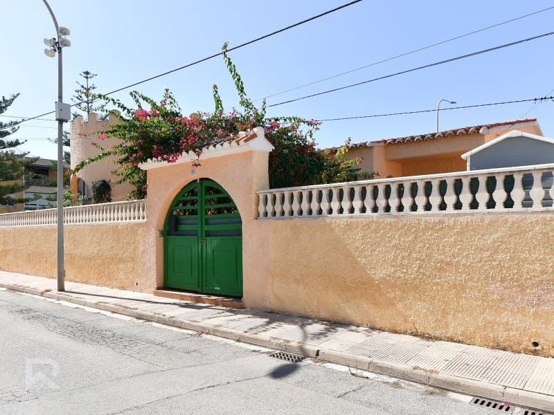 3 soveværelse Villa til salg i Daimus med garage - € 329.900 (Ref: 7803584)