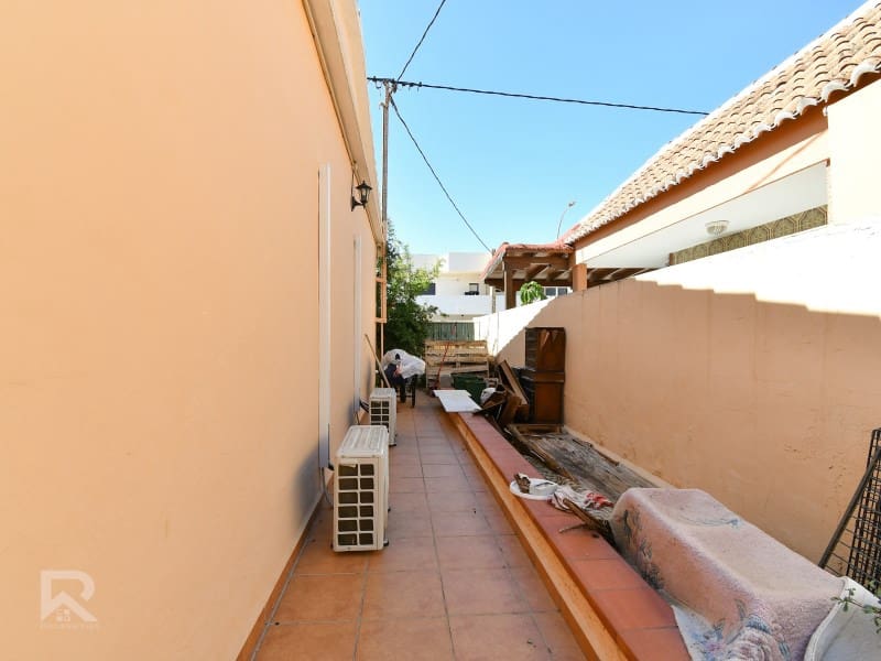 3 soveværelse Villa til salg i Daimus med garage - € 329.900 (Ref: 7803584)