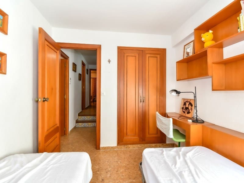 4 sypialnia Apartament na sprzedaż w Gandia z garażem - 370 000 € (Ref: 7990112)