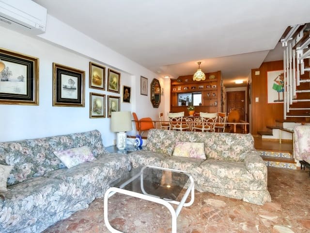 4 bedroom Apartment for sale in Gandia with garage - € 370,000 (Ref: 7990112)