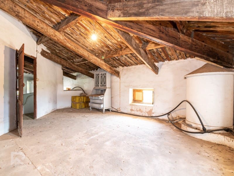 12 soveværelse Finca/Landehus til salg i Benifairo de la Valldigna - € 480.000 (Ref: 8458543)