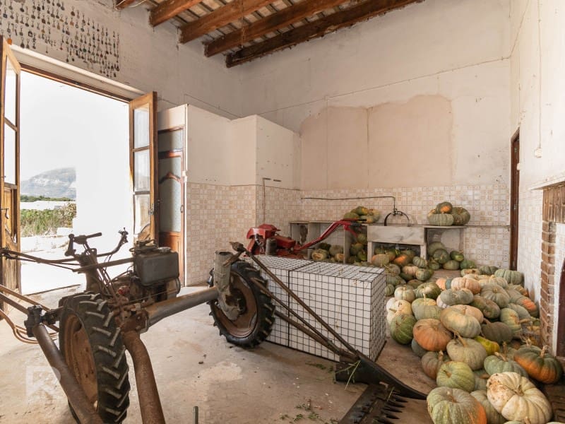 12 soveværelse Finca/Landehus til salg i Benifairo de la Valldigna - € 480.000 (Ref: 8458543)