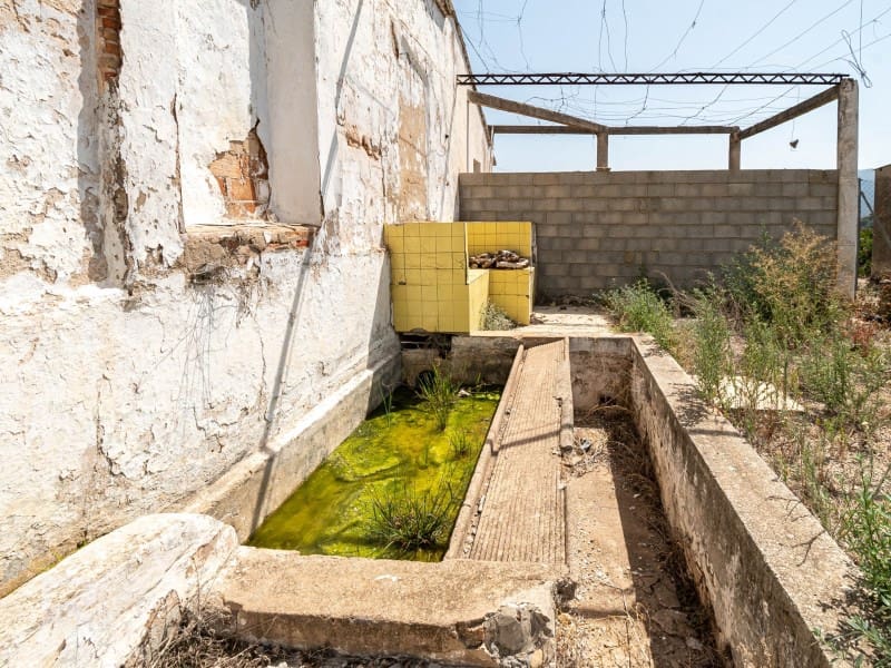 12 soveværelse Finca/Landehus til salg i Benifairo de la Valldigna - € 480.000 (Ref: 8458543)