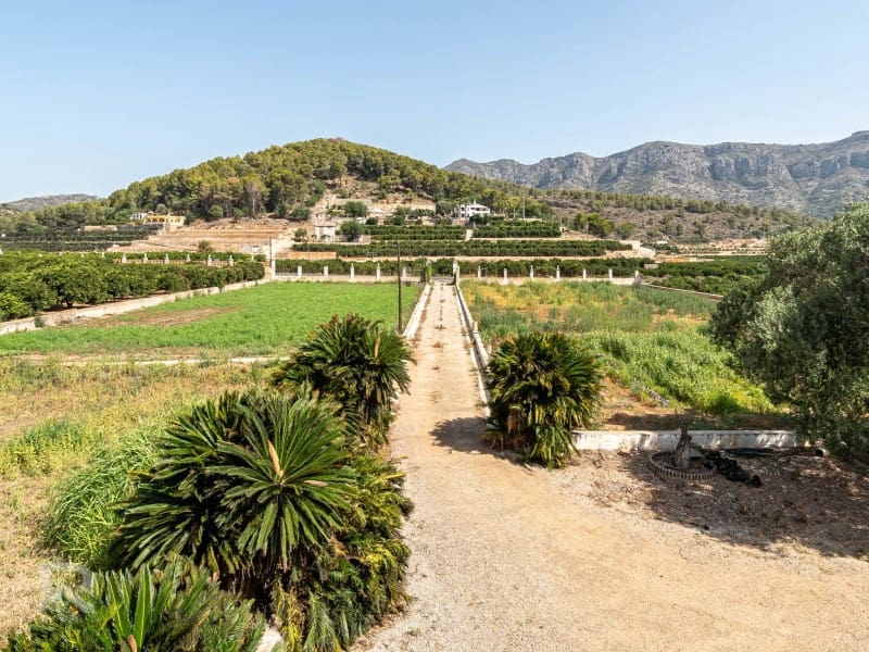 12 soveværelse Finca/Landehus til salg i Benifairo de la Valldigna - € 480.000 (Ref: 8458543)