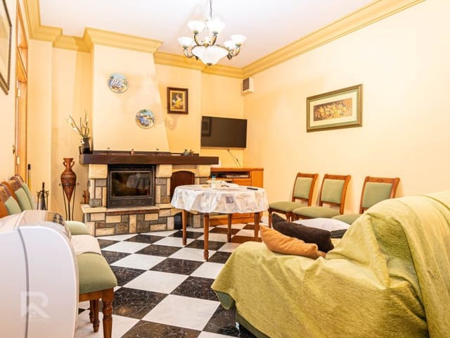 7 bedroom Townhouse for sale in Oliva Pueblo, Oliva with garage - € 285,000 (Ref: 8652925)