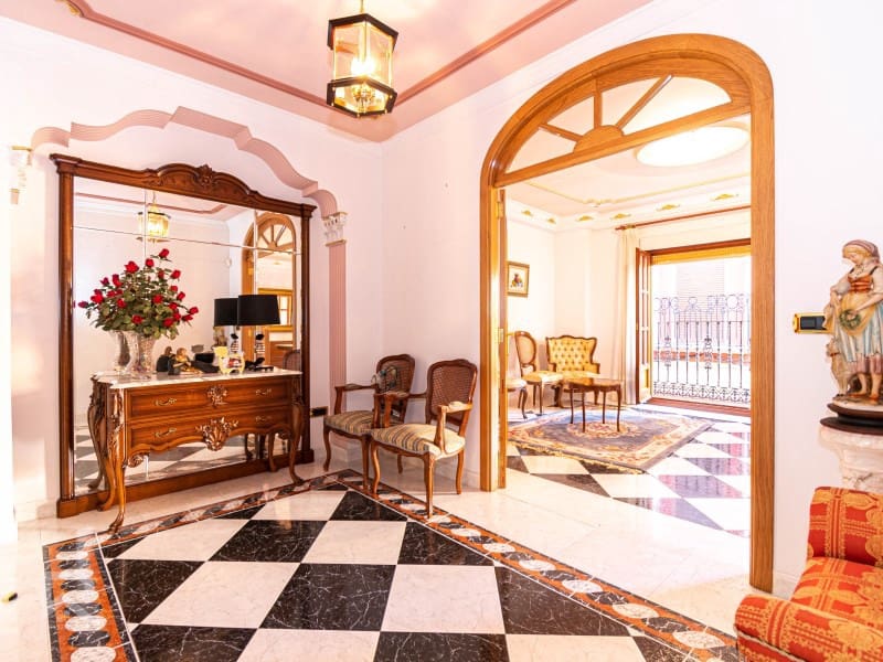 7 soveværelse Byhus til salg i Oliva med garage - € 285.000 (Ref: 8652925)