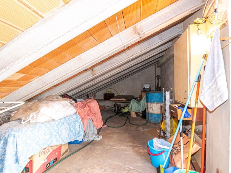 7 soveværelse Byhus til salg i Oliva med garage - € 285.000 (Ref: 8652925)